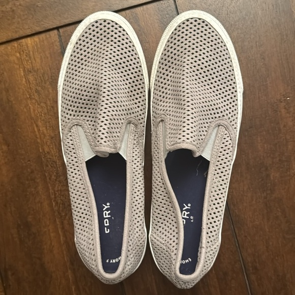 Sperry Seaside women’s gray perforated slip on flats size 9 - Picture 2 of 7